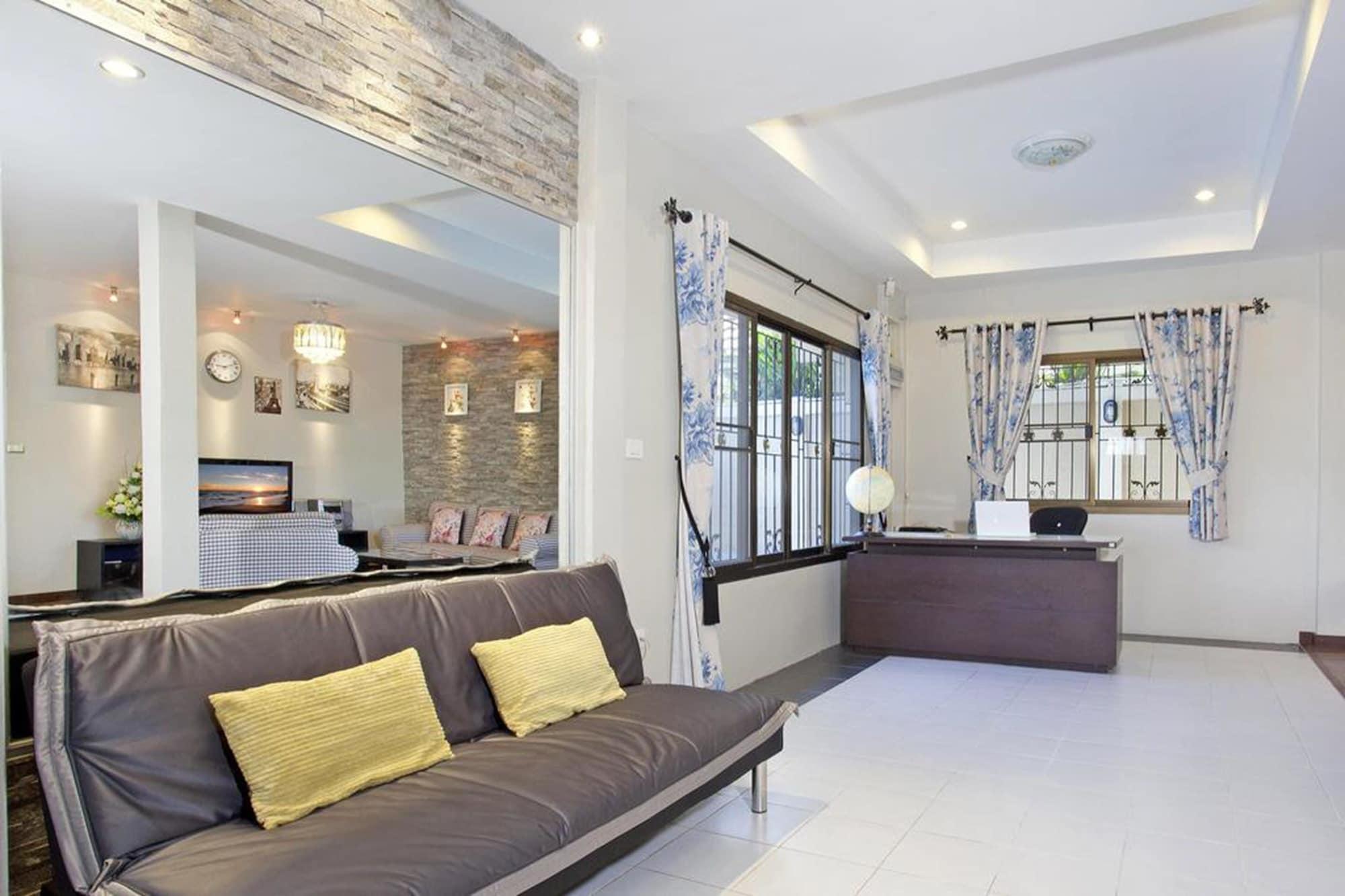 Pool Villa Tanzanite Near Walking Street Pattaya Exteriör bild