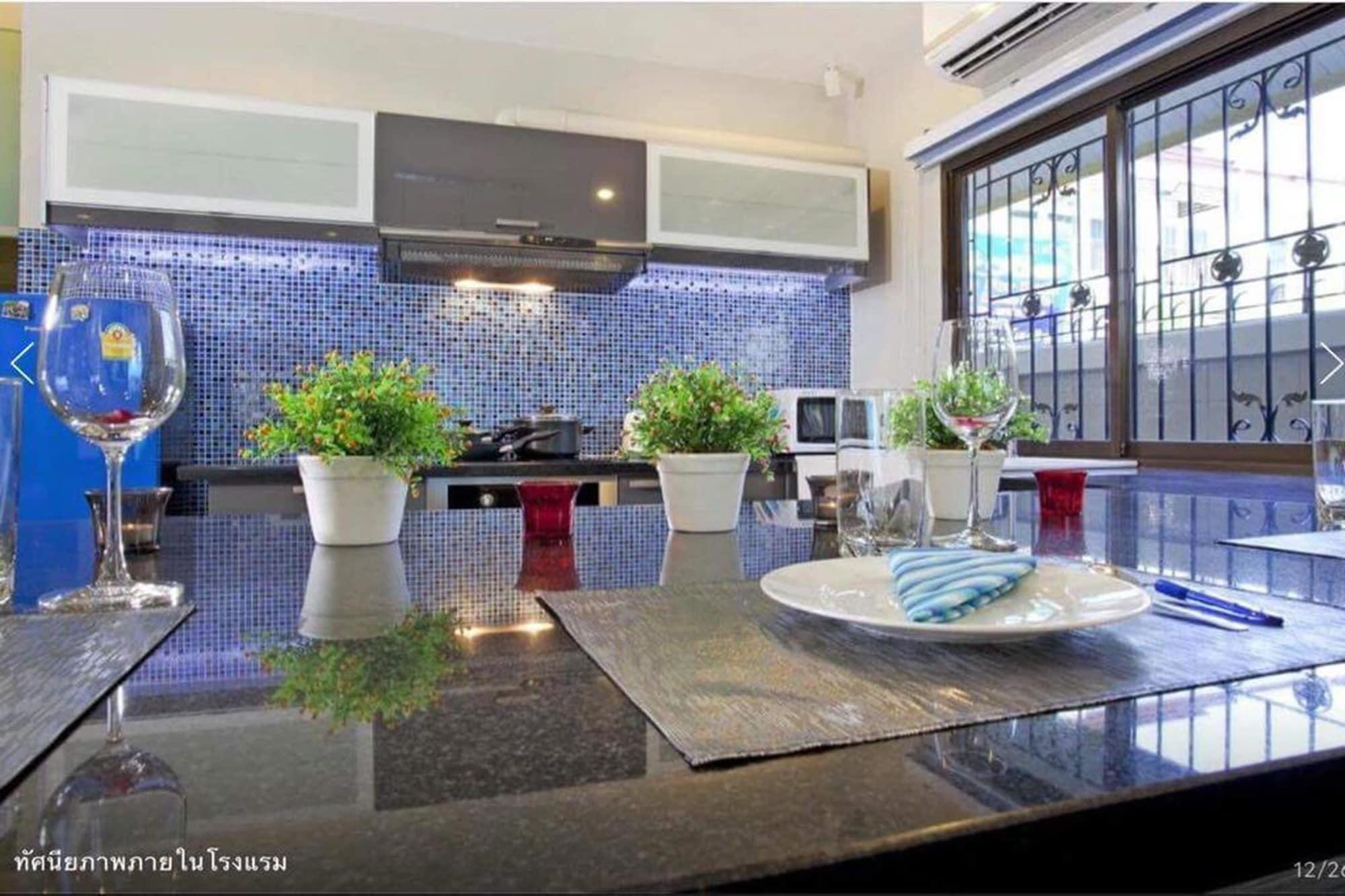 Pool Villa Tanzanite Near Walking Street Pattaya Exteriör bild