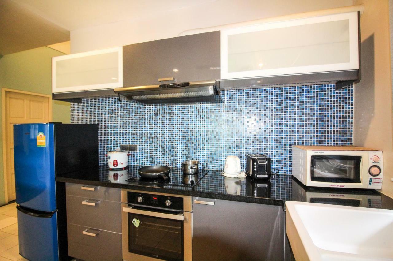 Pool Villa Tanzanite Near Walking Street Pattaya Exteriör bild